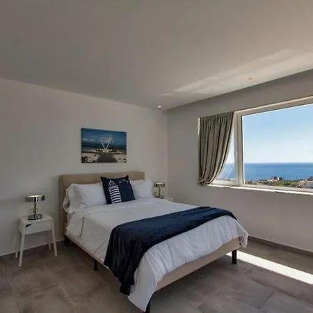 Sophia * Πεύκος