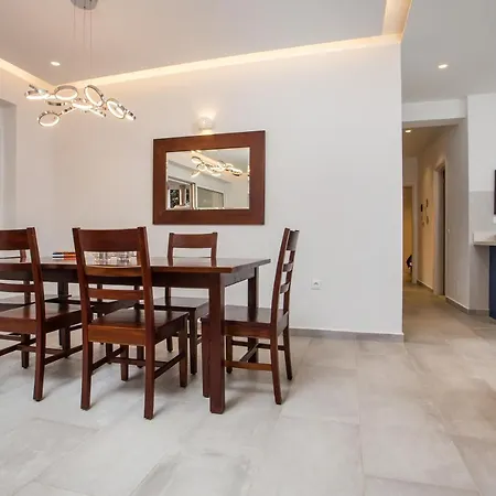 Βίλα Sophia Πεύκος